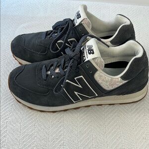 New Balance White and Gray Sneakers with Iconic Design